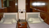 KINGFISH OF LONDON -  Twin Cabin
